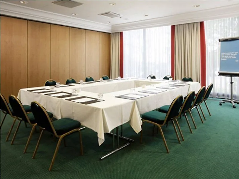 Nh Luxembourg Airport Hotel Niederanven 4*,